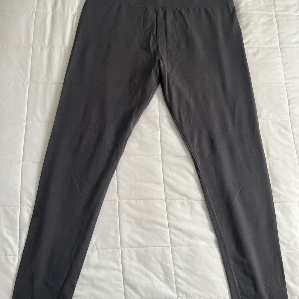Logo by Lori Goldstein Gray Leggings
